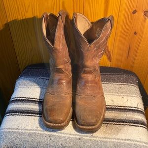 Men’s 10 1/2 Double H cowboy boots